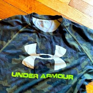 Under Armour Sports T shirt